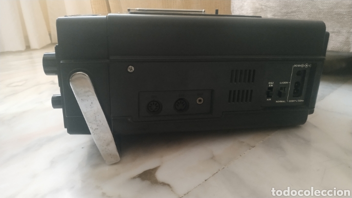 Radios antiguas: Radio casete televisor portatil, funciona - Foto 4