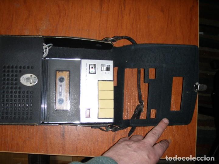 Radios antiguas: REPRODUCTOR CASSETTE SANYO FUNCIONANDO CON EL MICROFONO - Foto 2