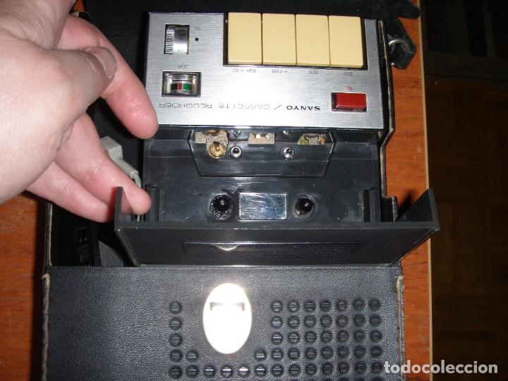 Radios antiguas: REPRODUCTOR CASSETTE SANYO FUNCIONANDO CON EL MICROFONO - Foto 7