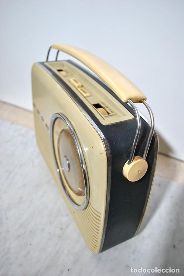 Radios antiguas: RADIO VINTAGE BUSH - NO FUNCIONA - Foto 5