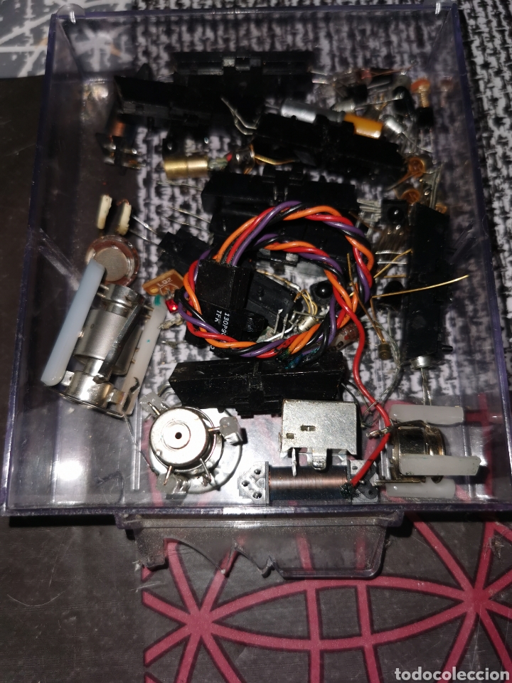 Radios antiguas: Componentes electr&oacute;nicos, con las cajistas de la foto - Foto 8