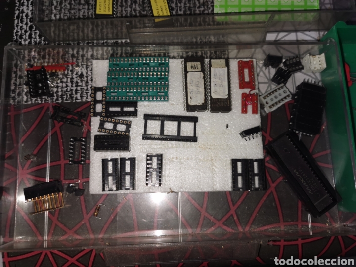 Radios antiguas: Componentes electr&oacute;nicos, con las cajistas de la foto - Foto 4