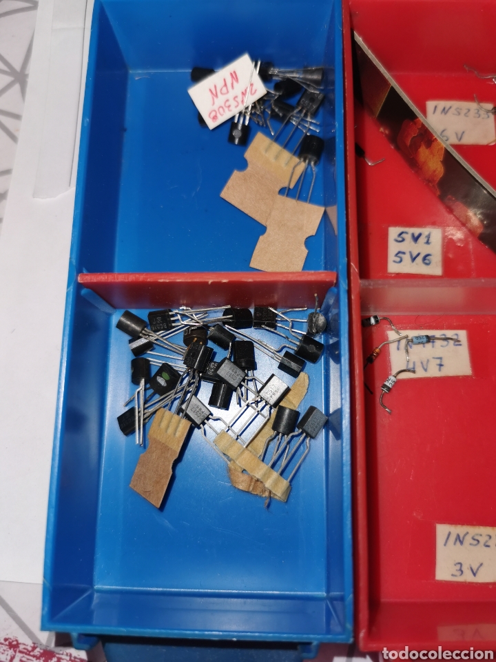 Radios antiguas: Componentes electr&oacute;nicos, con las cajistas de la foto - Foto 6