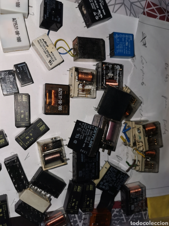 Radios antiguas: Componentes electr&oacute;nicos, con las cajistas de la foto - Foto 3