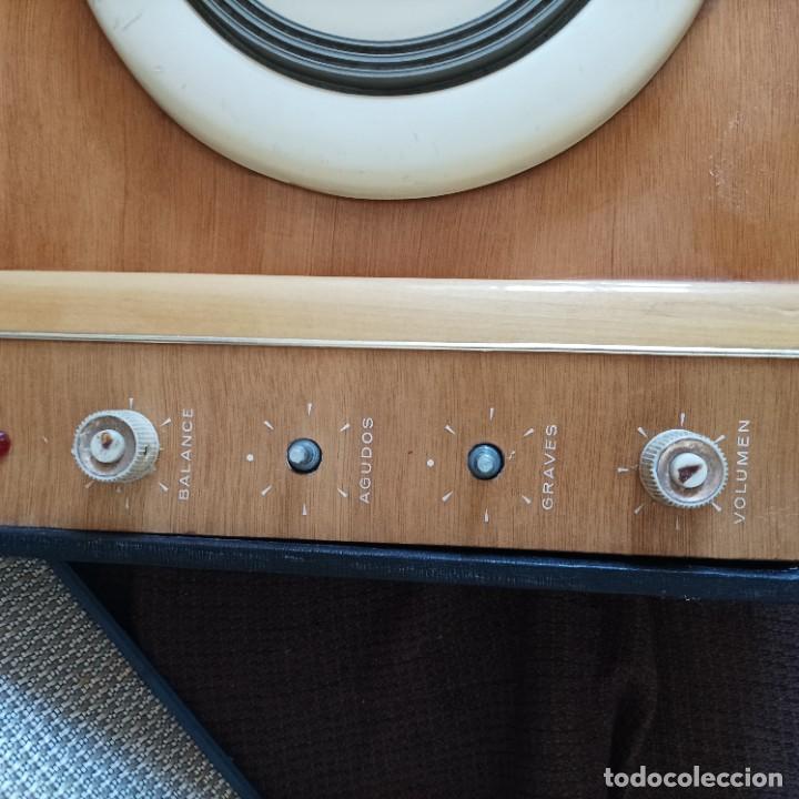 Radios antiguas: Tocadiscos de v&aacute;lvulas Exacta.A&ntilde;os 60.Leer bien el anuncio. - Foto 3