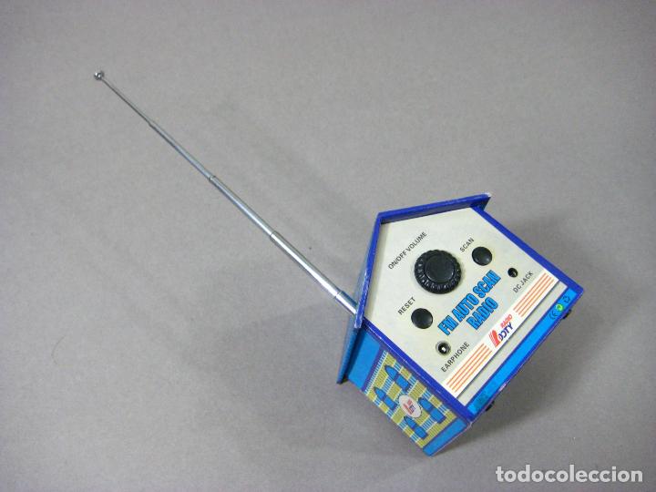 Radios antiguas: RADIO TRANSISTOR FM AUTOSCAN BOOTY BT-63 CON FORMA DE CASA - Foto 3