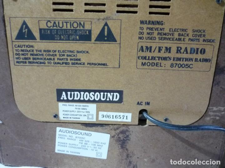 Radios antiguas: Radio Audiosound de madera con cassette funcionando - Foto 10