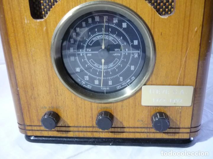 Radios antiguas: Radio de madera con lector de cassettes funcionando - Foto 4