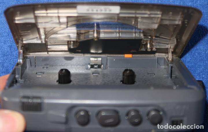 Radios antiguas: Walkman + Radio - WM-FX165 - SONY &iexcl;Funcionando! - Foto 4