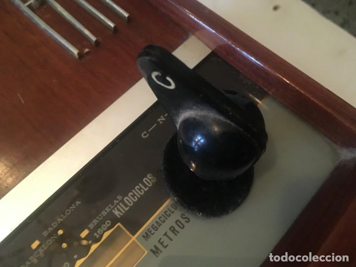 Radios antiguas: radio de Wald de madera modelo 440 ( no funciona ) 125/220 v - Foto 4