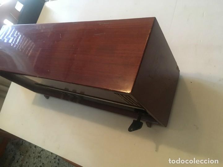 Radios antiguas: radio de Wald de madera modelo 440 ( no funciona ) 125/220 v - Foto 10
