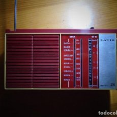 Rádios antigos: VINTAGE RADIO TRANSISTOR LAVIS 326. MADE IN SPAIN.. Lote 361640580