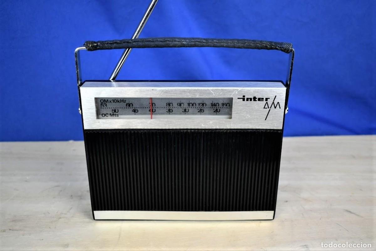 PEQUEÑA RADIO Transistor marca VANGUARD B12/2