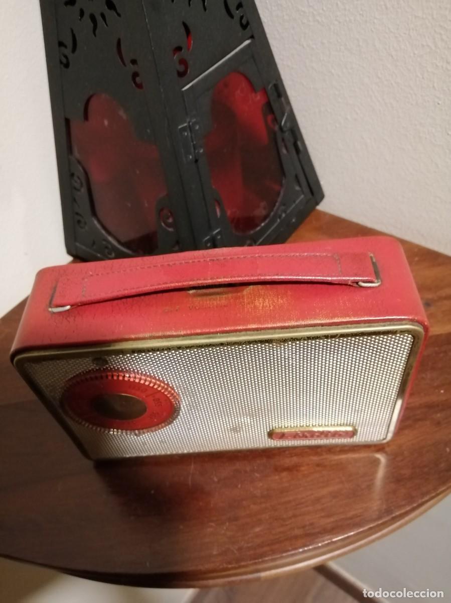 Radios antiguas: Muy antiguo radio transistor Perdio - Foto 2
