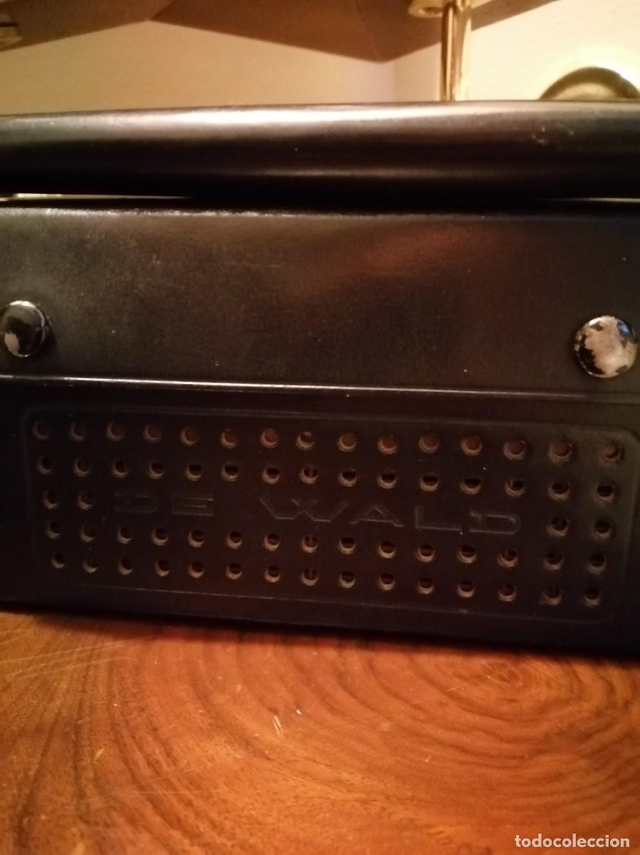 Radios antiguas: Peque&ntilde;o radio transistor De Wald - Foto 4