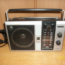 Radios antiguas: RADIO INTERNATIONAL-FUNCIONA. Lote 378996209