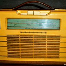 Radios antiguas: BONITA RADIO PHILIPS AÑOS 60..MODELO L3E 06T..PARA REPARAR O DECORACION