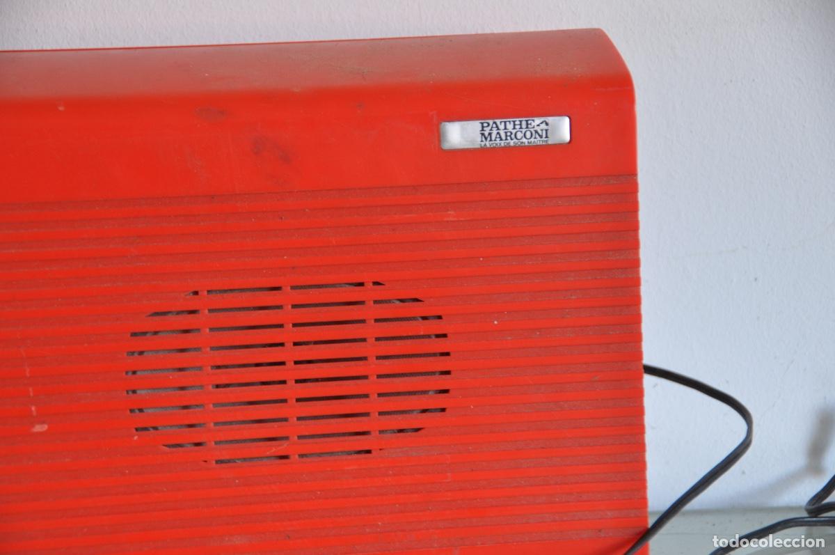Radios antiguas: Tocadiscos Pathe Marconi rojo - Foto 9