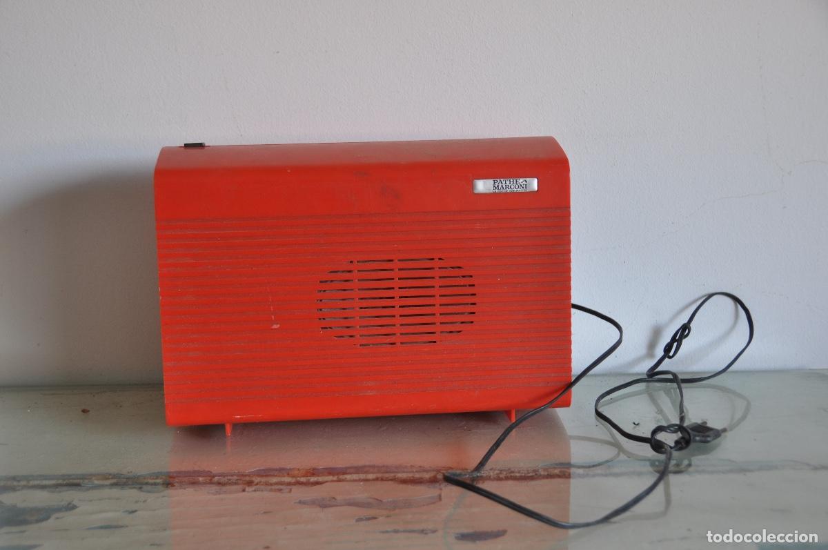 Radios antiguas: Tocadiscos Pathe Marconi rojo - Foto 11