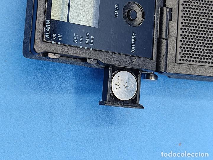 Radios antiguas: RADIO RELOJ PHILIPS AE 4230 FUNCIONANDO DEL A&Ntilde;O 85 - Foto 10