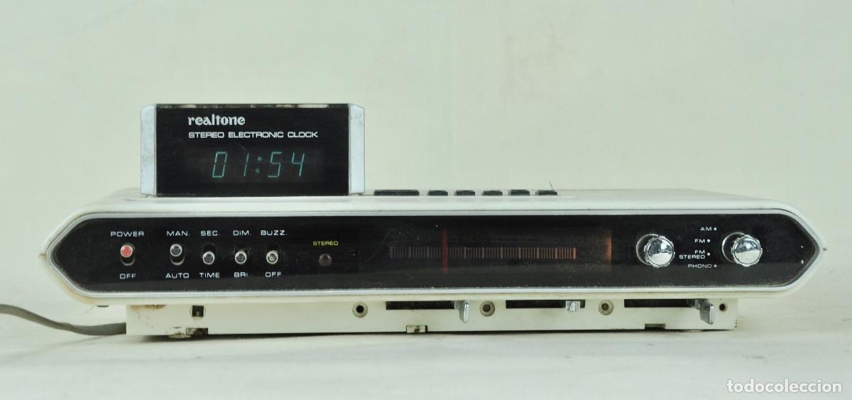 Radios antiguas: Radio despertador Realtone - Foto 3