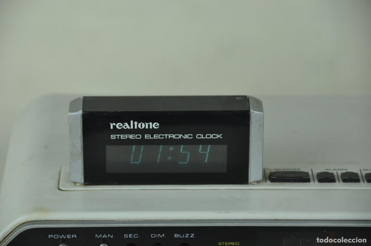Radios antiguas: Radio despertador Realtone - Foto 5