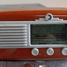 Radios antiguas: MINI RADIO WATT RADIO WR 115 ITALIA 1952, AM Y FM FUNCIONA. Lote 400889669