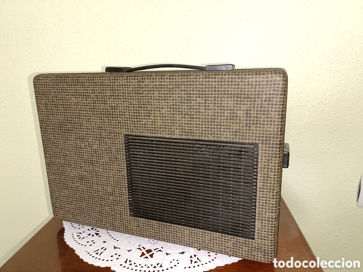 Radios antiguas: TOCADISCOS PORT&Aacute;TIL INVICTA 6 MT100 - Foto 4