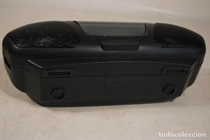 Radios antiguas: radio portatil model 13k - Foto 4