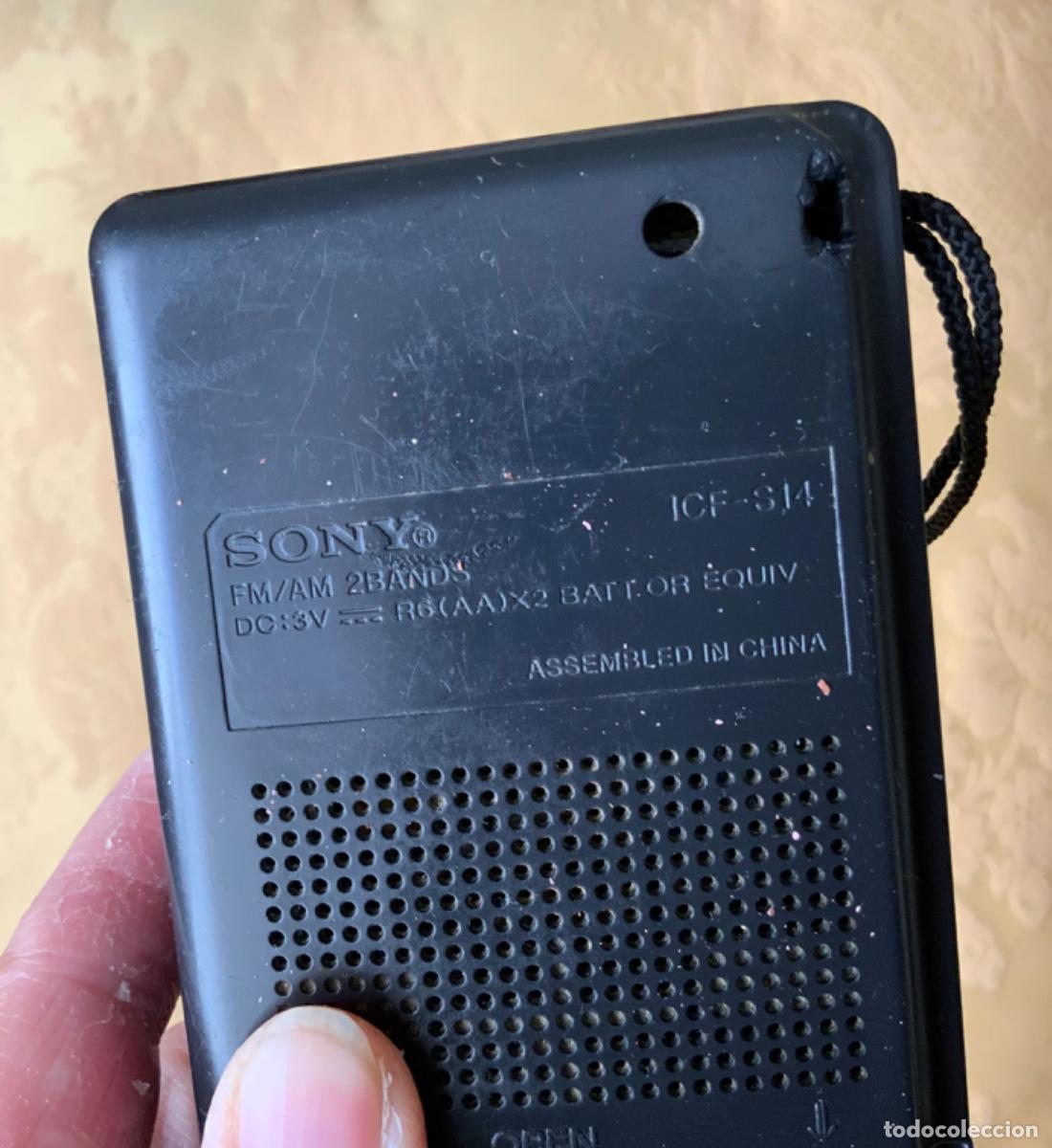 Radios antiguas: MINI RADIO SONY ICF S14 FUNCIONA - Foto 4