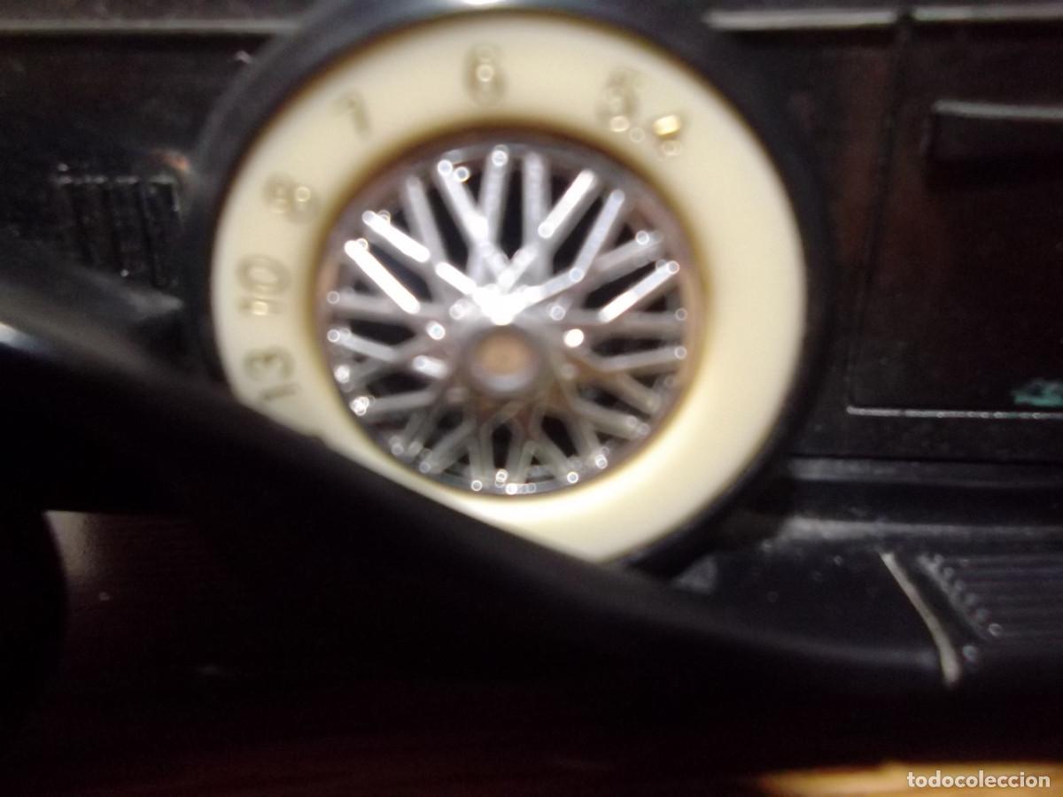 Radios antiguas: COCHE DE RADIO TRANSISTOR - FUNCIONA. - Foto 3