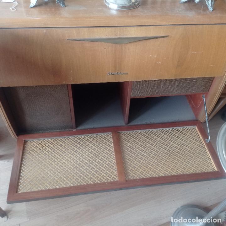 Radios antiguas: MUEBLE CON RADIO Y TOCADISCOS - Foto 11