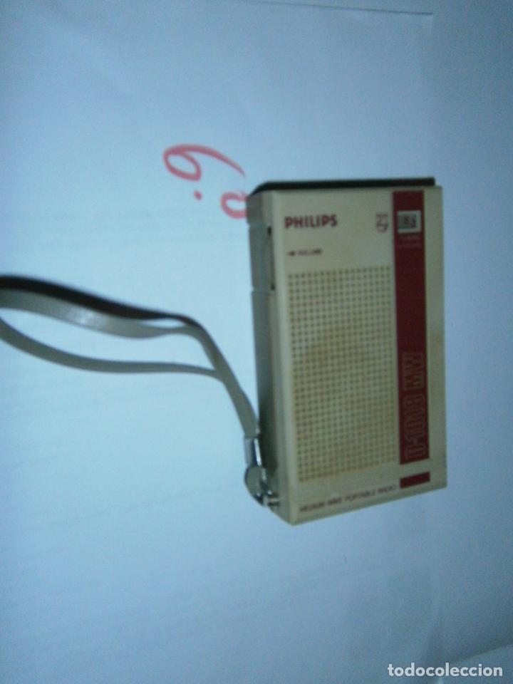 Radios antiguas: ANTIGUA RADIO TRANSISTOR PHILIPS D-1018 MW - Foto 2