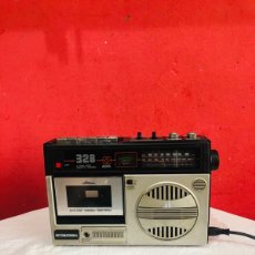 Radios antiguas: ANTIGUO RADIO CASETE INTERNACIONAL 328 . BUEN ESTADO Y FUNCIONAMIENTO. VER FOTOS