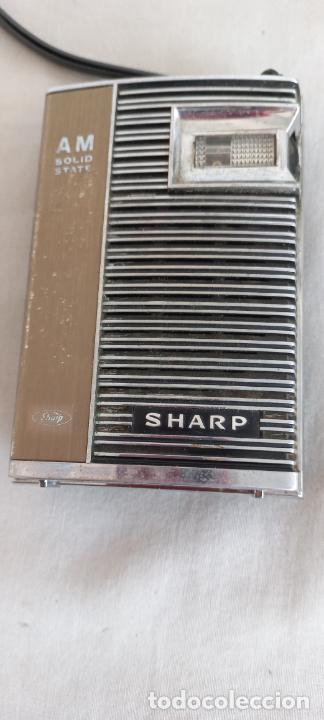 Radios antiguas: RADIO TRANSISTOR DE BOLSILLO SHARP MODEL BP-102B - Foto 2