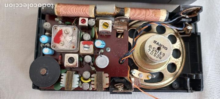 Radios antiguas: RADIO SANYO PORTABLE. SIX TRANSISTOR. NO FUNCIONA - Foto 5