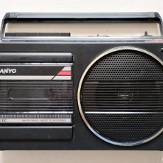 Radios antiguas: RADIO CASSETTE SANYO MODELO M2709F