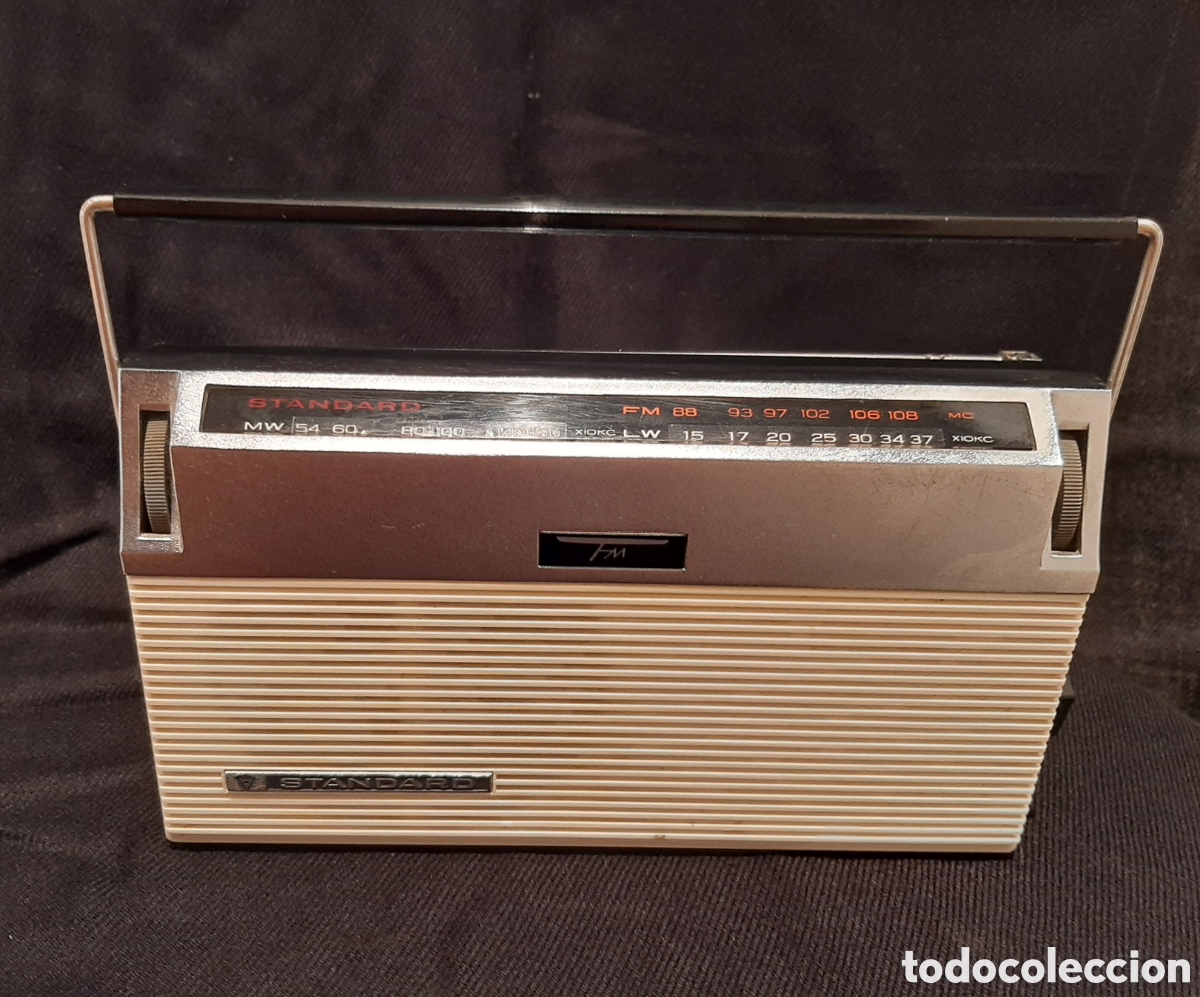 Radios antiguas: Radio antigua STANDARD multibanda modelo SR-Q322 FL - Foto 2