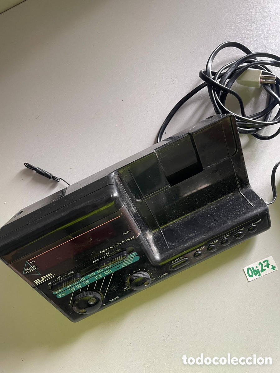 Radios antiguas: Tech Sonic AM/FM Clock Radio Removable Cassette Player - Foto 2