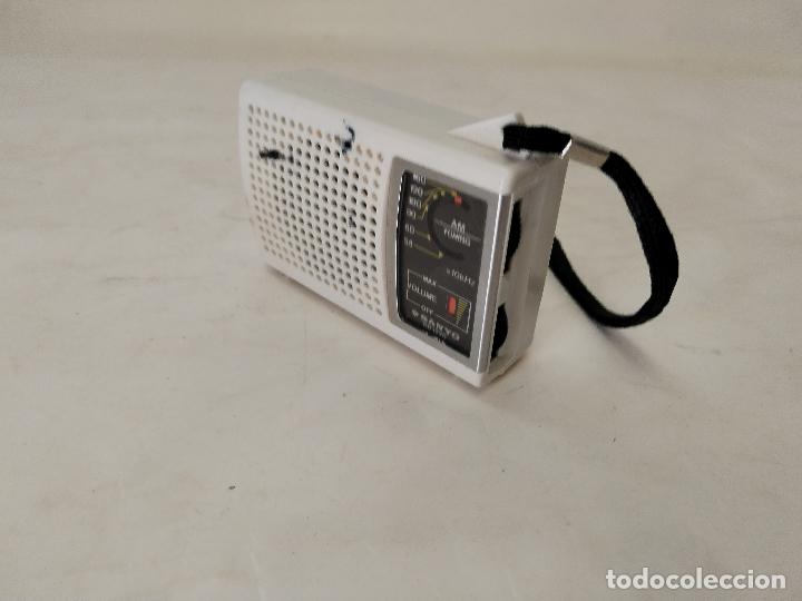 Radios antiguas: radio transistor sanyo rp1270 - Foto 5