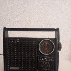 Radios antiguas: RADIO ANTIGUO CON MANO FIJA FUNCIONA PERFECTAMENTE