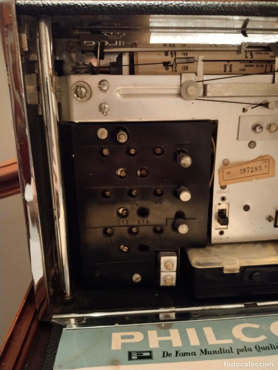 Radios antiguas: Enorme radio transistor Philco - Foto 17