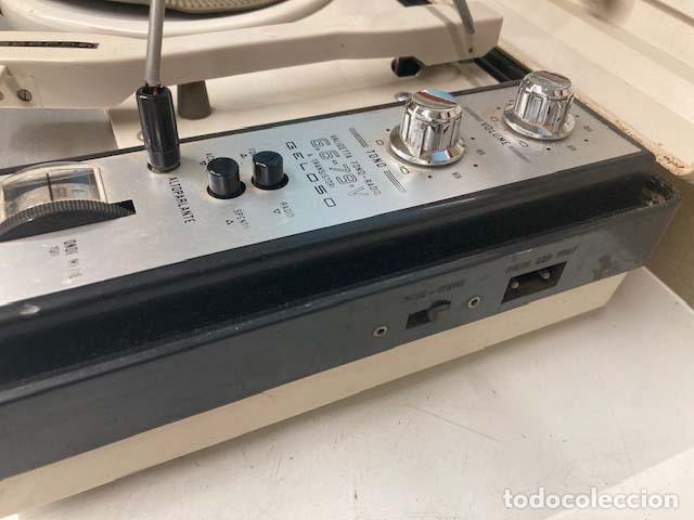 Radios antiguas: Radio tocadiscos GELOSO - Foto 4