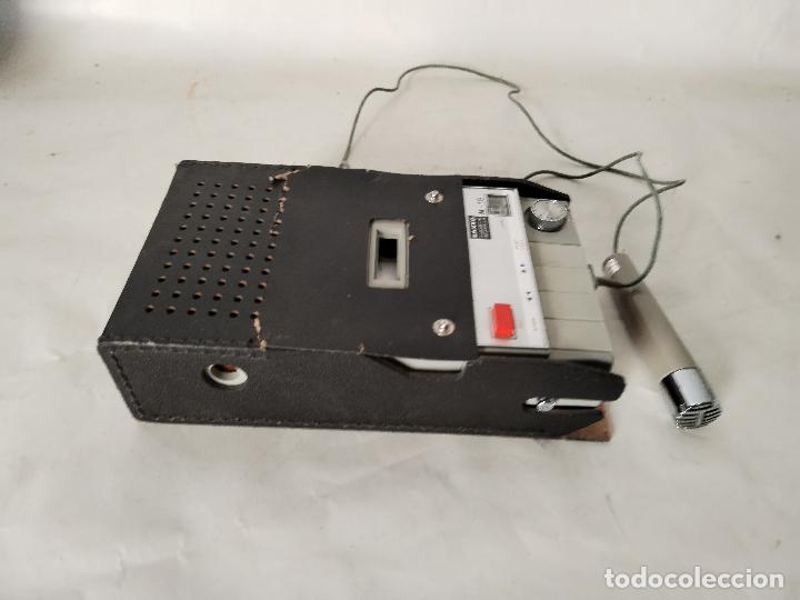 Radios antiguas: Cassette Recorder Sanyo Model M-18 - Foto 3