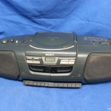 Radios antiguas: RADIO CASETE CON CD MARCA SONY CFD-W32L - BOOMBOX - FUNCIONA
