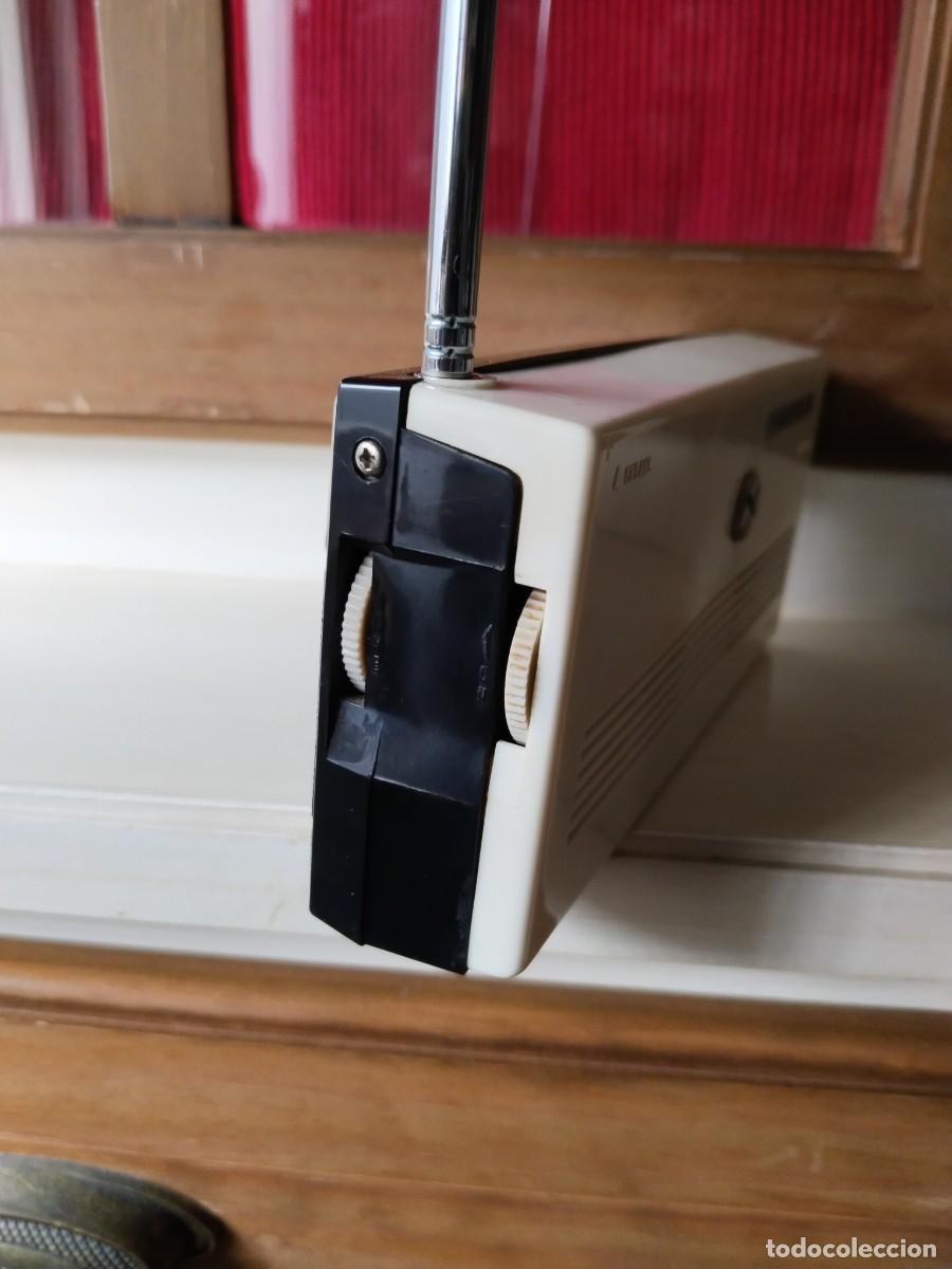 Radios antiguas: Transistor Standard Tr6. - Foto 6