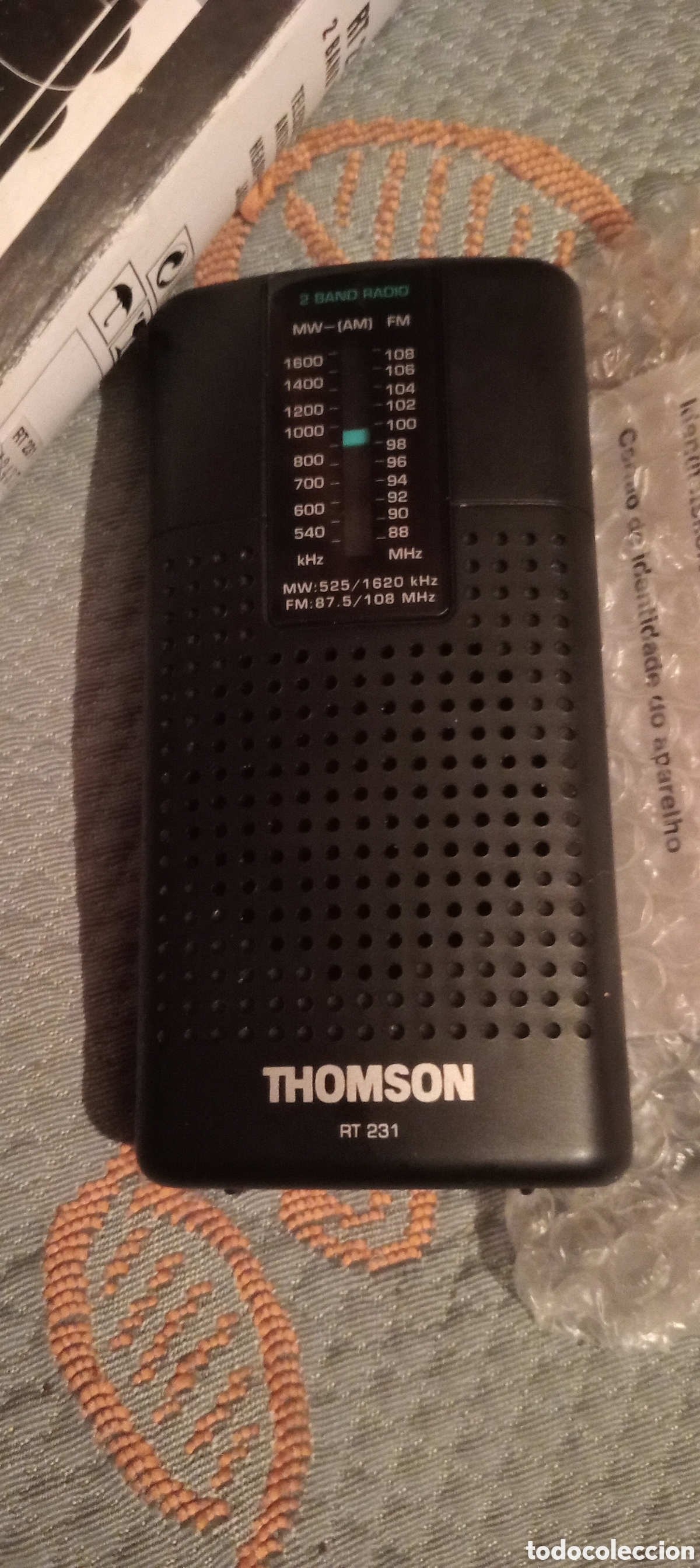Radios antiguas: Radio Thomson en su caja - Foto 1