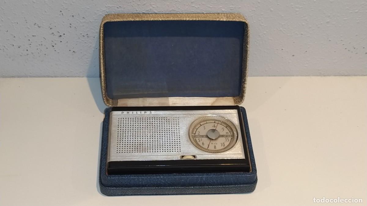 Radios antiguas: BONITO Y RARO TRANSISTOR PHILIPS L1E11T DE LOS 60 &iexcl;&iexcl;&iexcl;&iexcl;FUNCIONA!!!. - Foto 1