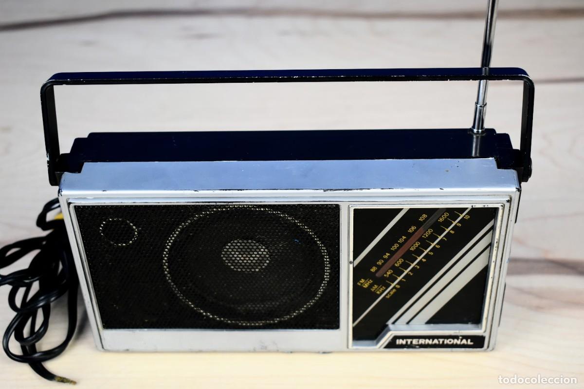Radios antiguas: Radio transistor International a&ntilde;os 80 - Foto 4