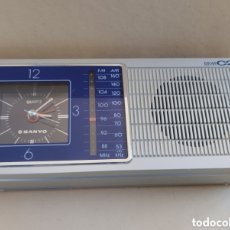 Radios antiguas: RADIO DESPERTADOR SANYO RPM-C2 AM/FM FUNCIONANDO SOLO AM Y RELOJ ALARMA